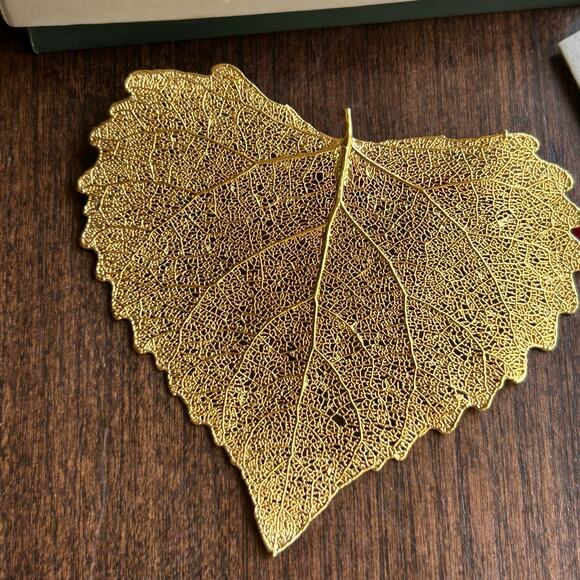 Vintage 18 k Gold dipped Cottonwood Leaf Pendant MCM JEWELRY - Picture 4 of 5